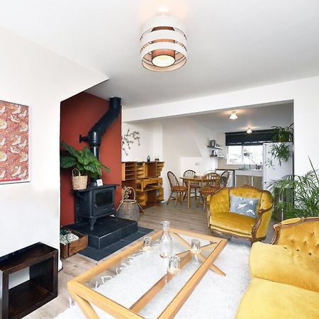 Sunny Seaside Sanctuary - Two Bedroom Apartment 布赖顿 外观 照片